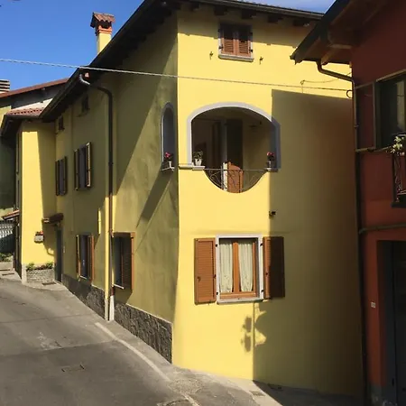 Angolo Di Lago *