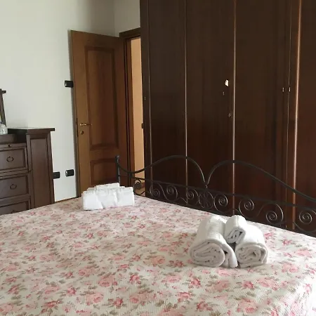 Angolo Di Lago Apartment